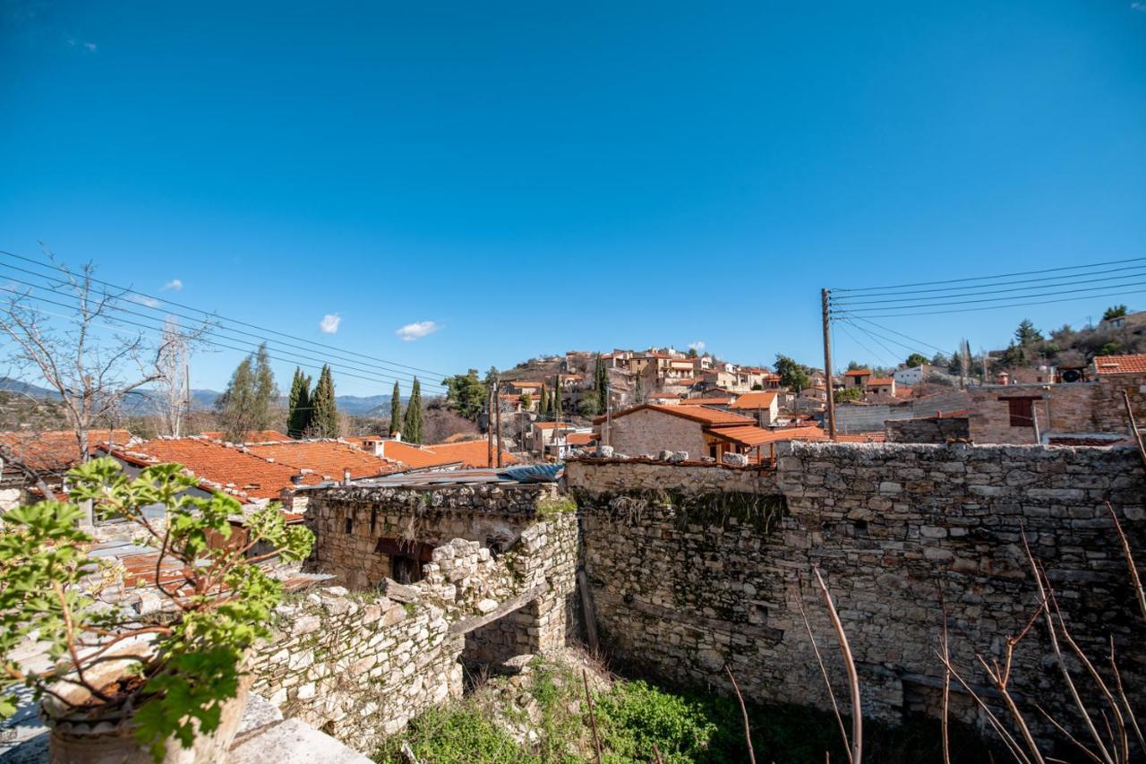 Constantias Stone Houses Affittacamere Lofou Esterno foto