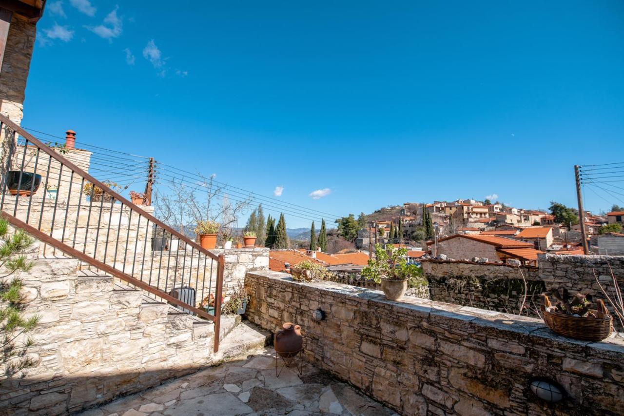 Constantias Stone Houses Affittacamere Lofou Esterno foto